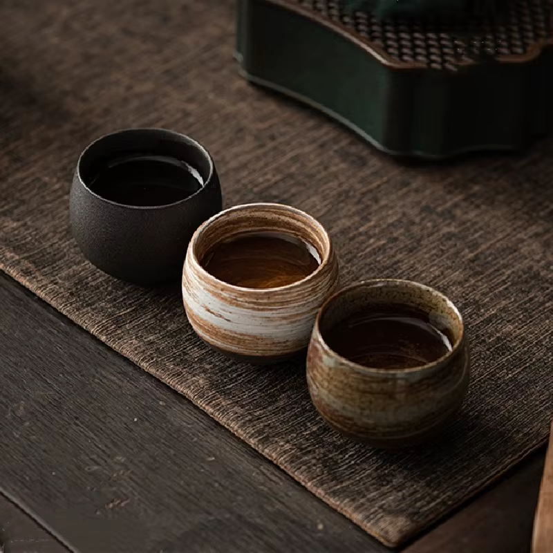 Tasse à thé en céramique faite à la main