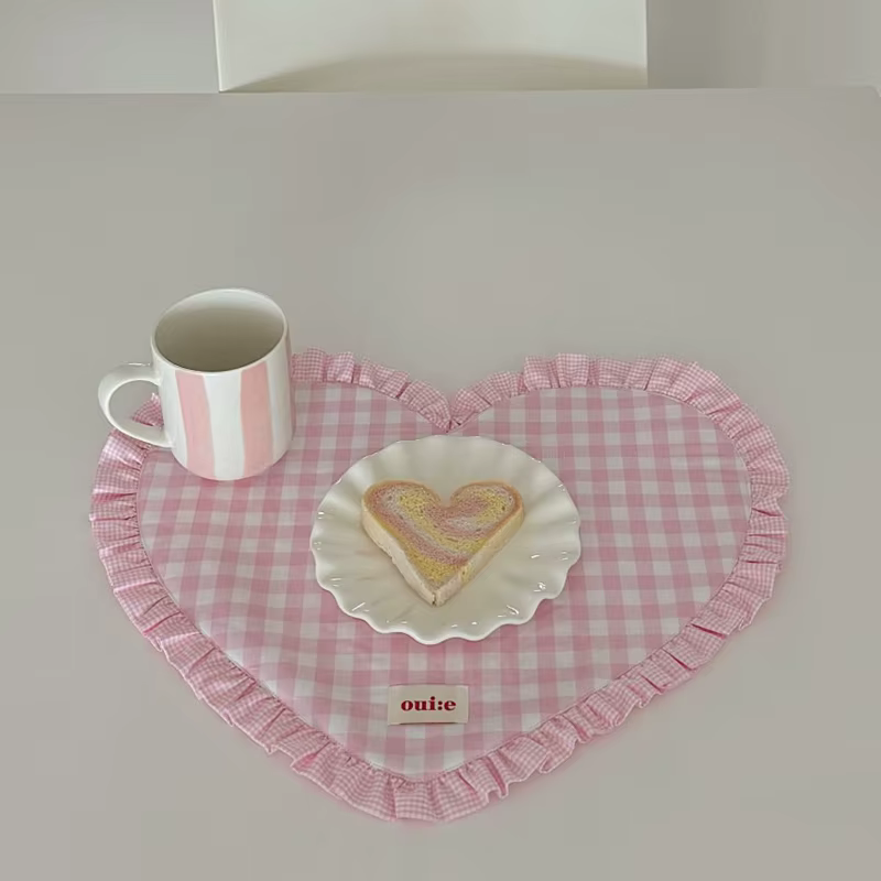 Napperons de table à manger coréens à carreaux en forme de cœur