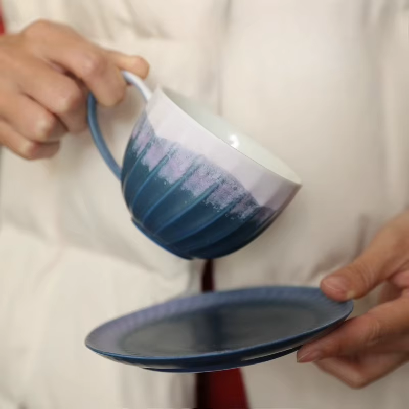 Tasse à café en céramique dégradée élégante