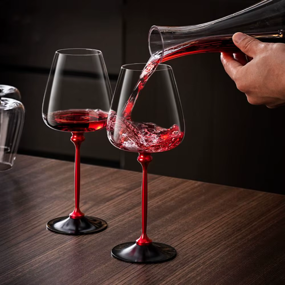 Verres à vin rotatifs uniques en verre transparent