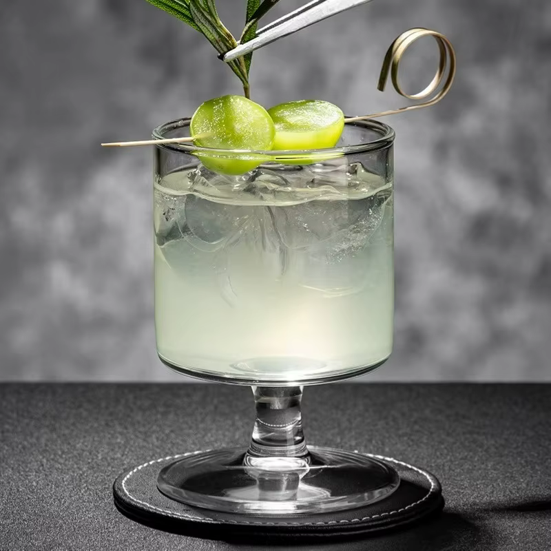 Gobelet en verre droit transparent