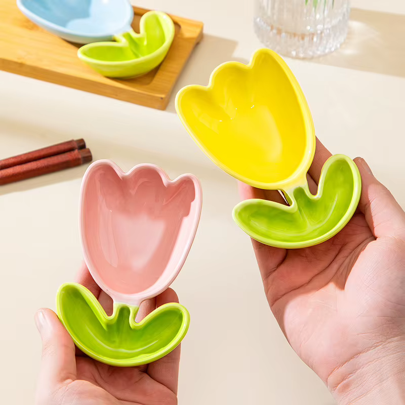 Plat d'assaisonnement en céramique fleur de tulipe