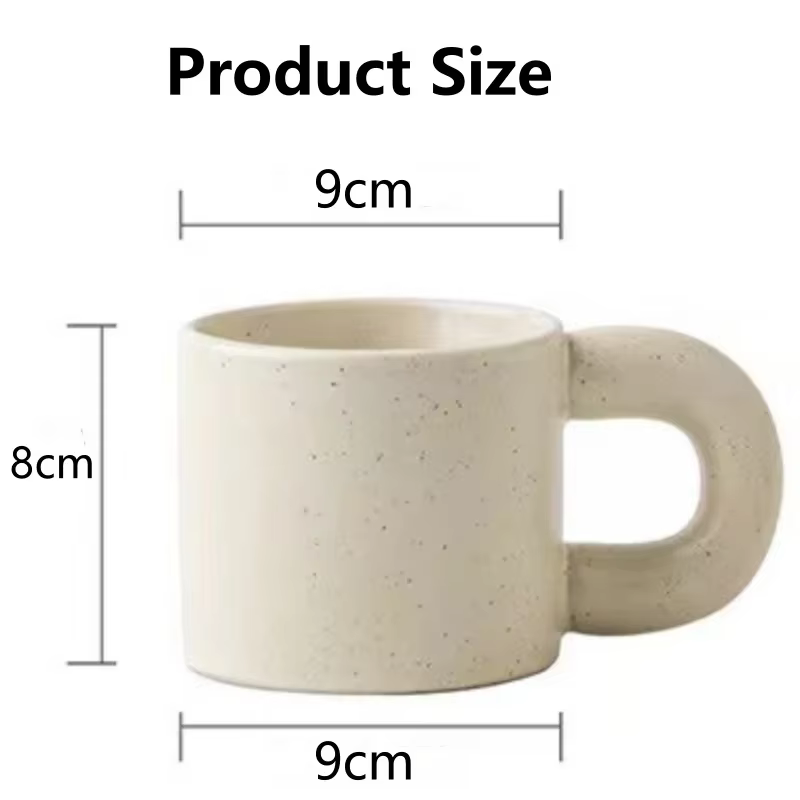 Tasse en céramique avec poignée en forme d'anneau