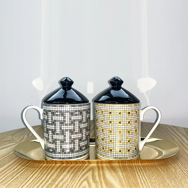 Tasse d'amoureux en céramique créative