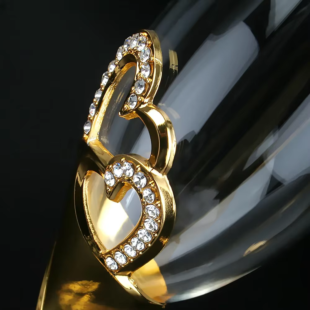 Verres à champagne dorés en cristal