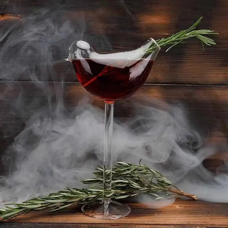 INS – gobelet de Cocktail en verre fumé
