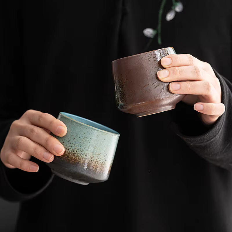 Tasse en céramique rétro