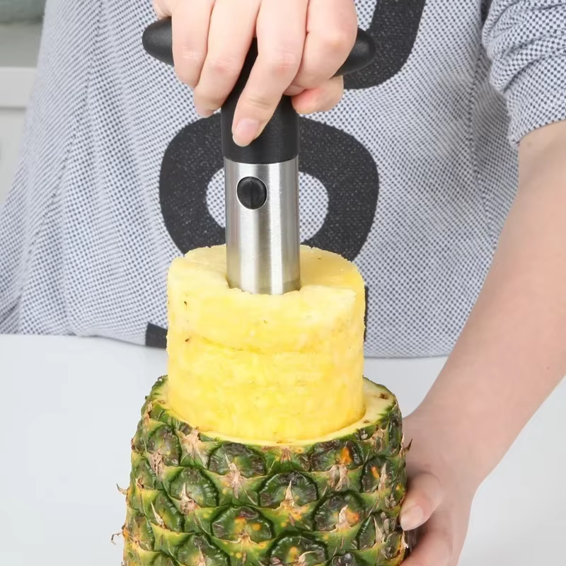 Trancheur d'ananas, éplucheur