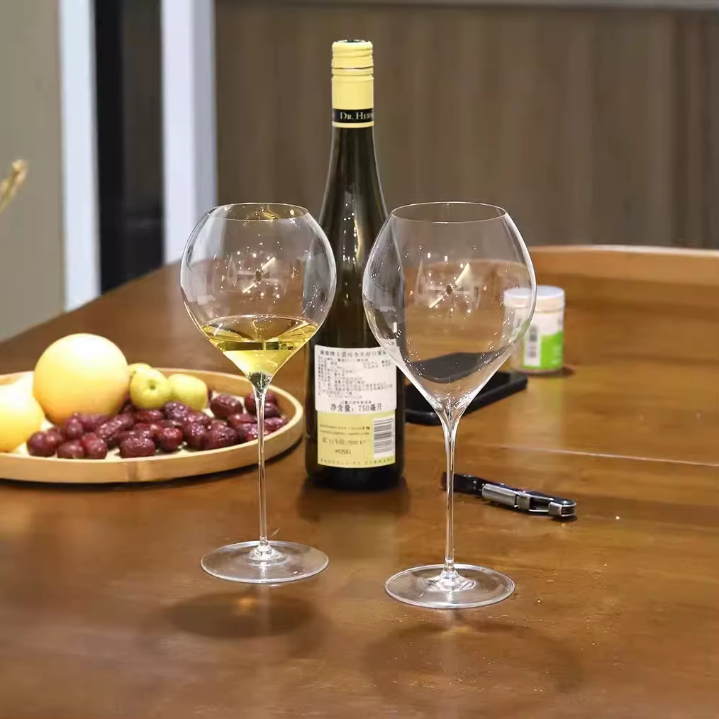 Grands verres à vin blancs fins de 550ml