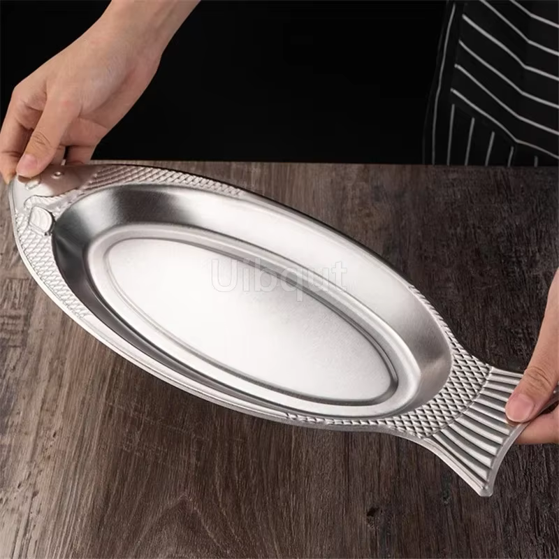Assiette à poisson cuite à la vapeur en forme de plat