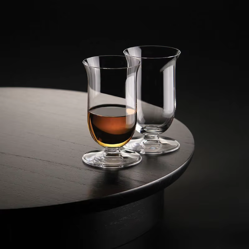 Gobelet à whisky à l'ancienne