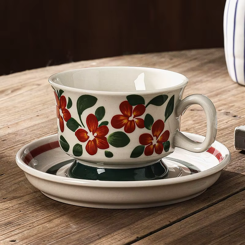 Tasse à café florale en céramique vintage française