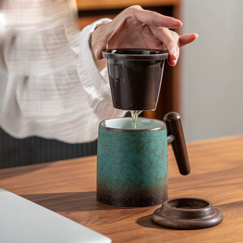 Grande tasse à thé en céramique rétro avec filtre