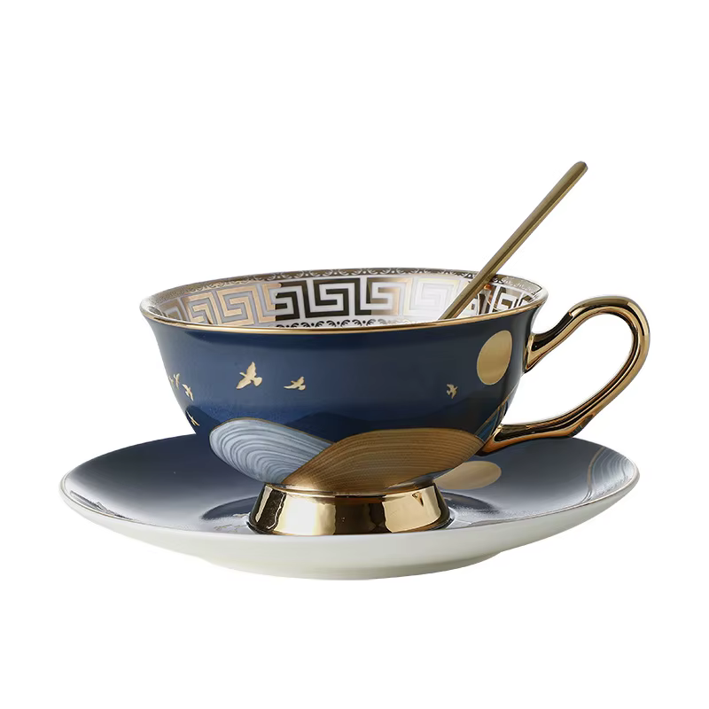 Tasse à café en porcelaine dorée Sophia
