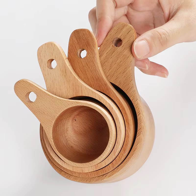 Cuillère de cuisson en hêtre
