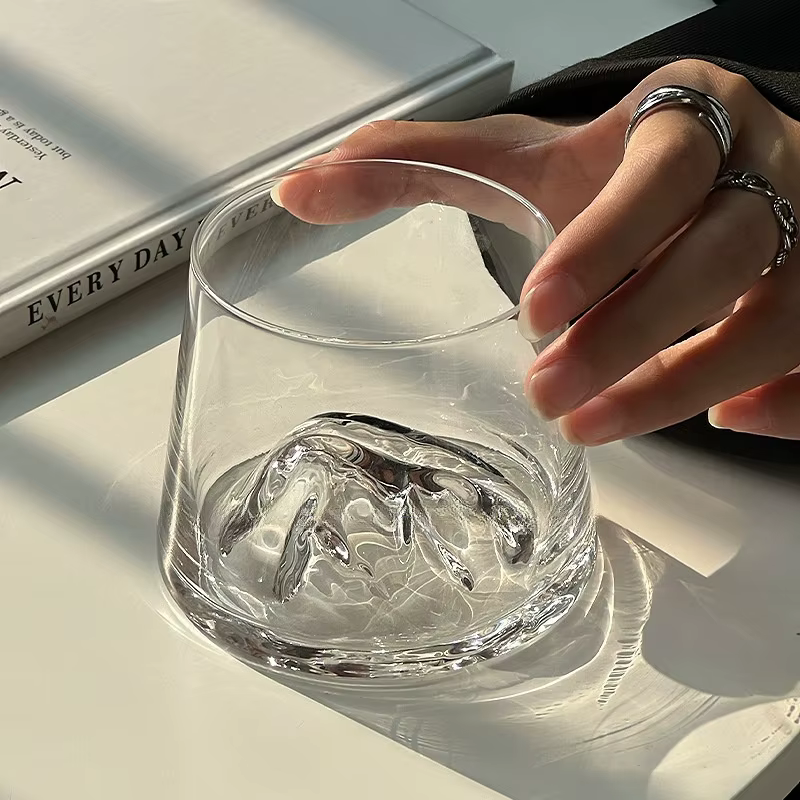 Tasse de visualisation de montagne 3D