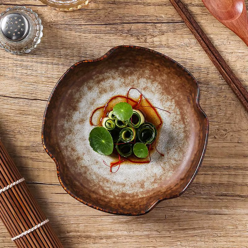 Assiettes à salade irrégulières haut de gamme en céramique rétro de style chinois