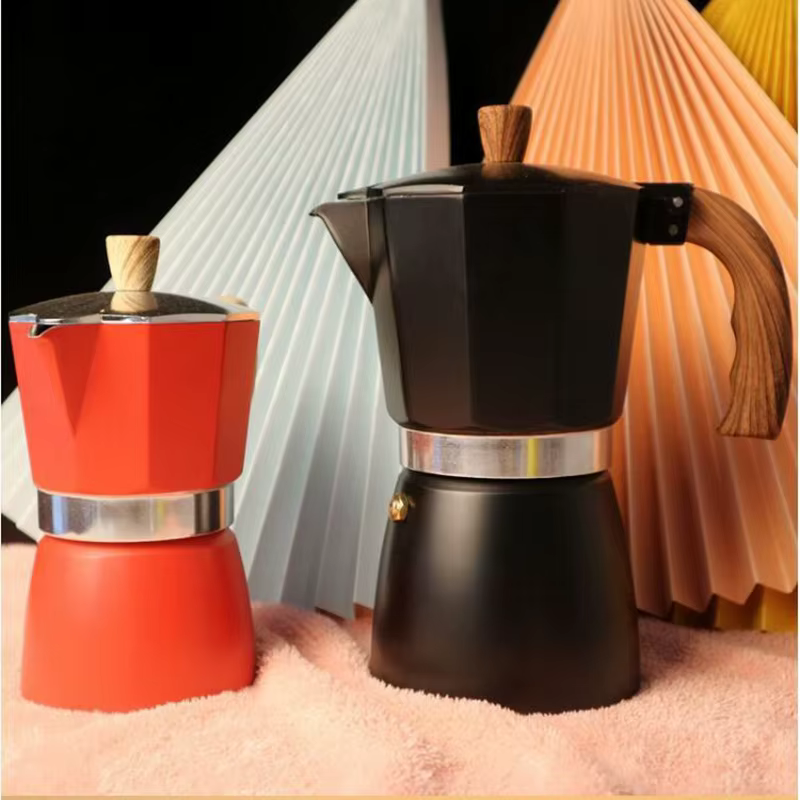 Pot moka en aluminium pour 6 services