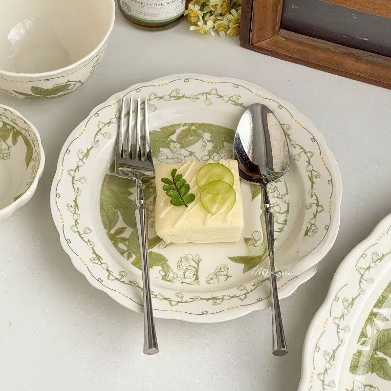 Assiettes, bols