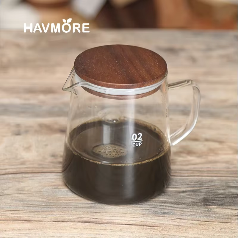 Serveur de café en verre avec échelle à points