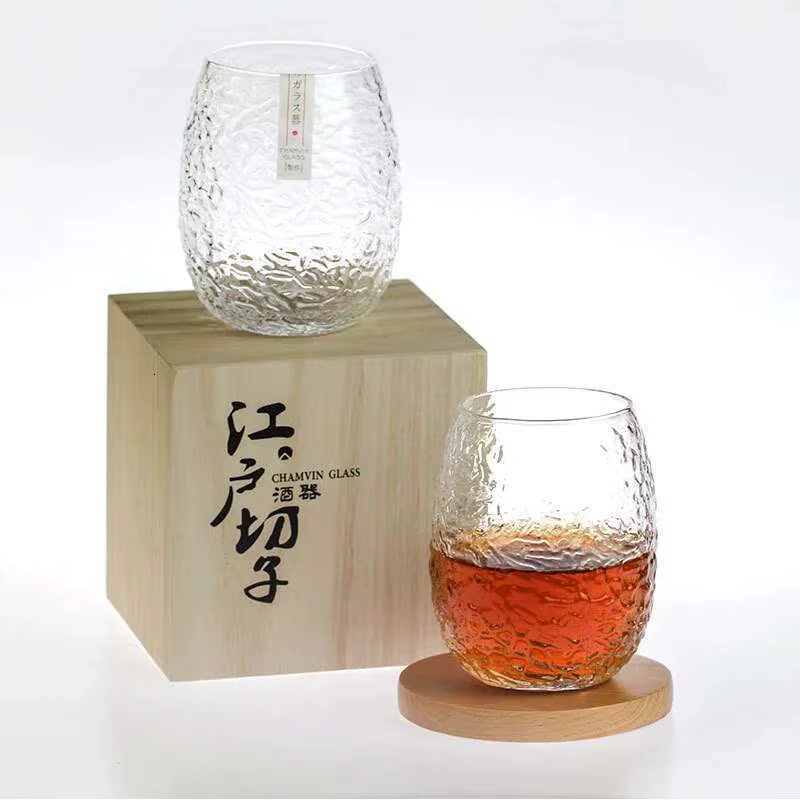 Verre à whisky en forme de cocon