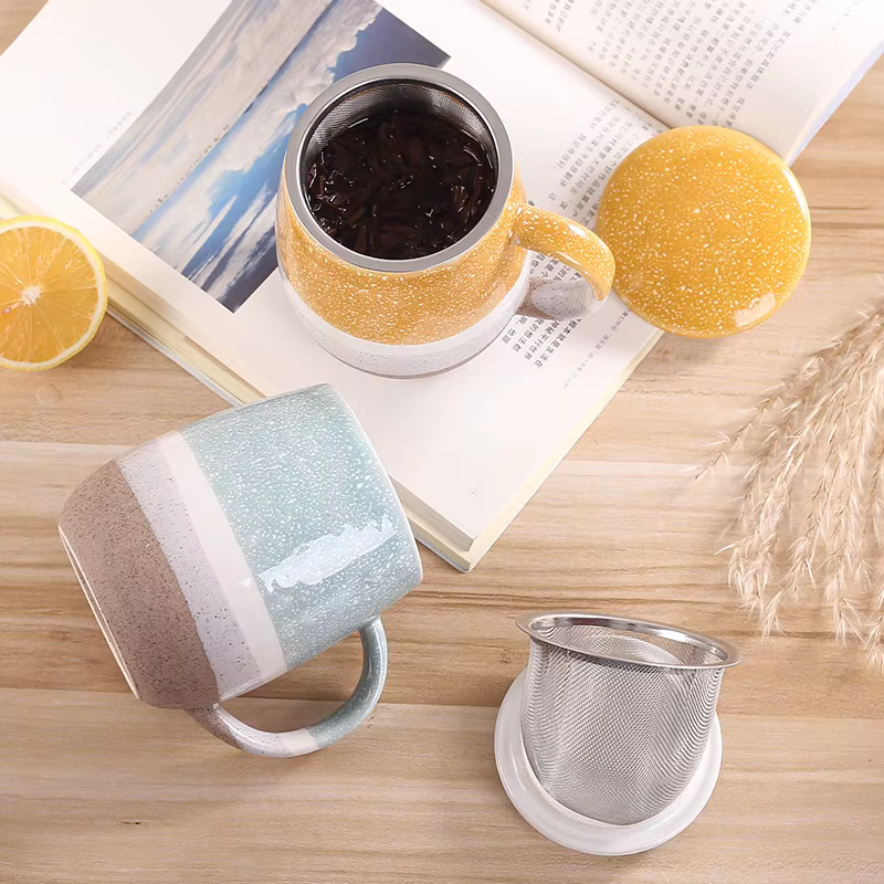 Tasses à café en céramique japonais avec couvercle