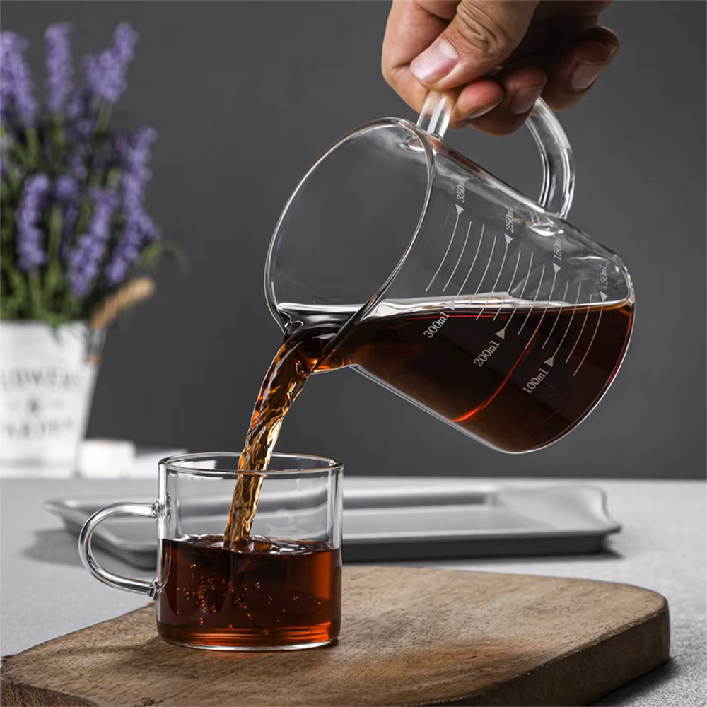 Tasse à mesurer en verre avec poignée