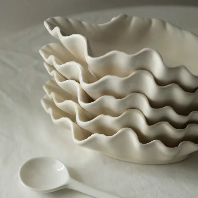 Assiette en céramique rétro crème