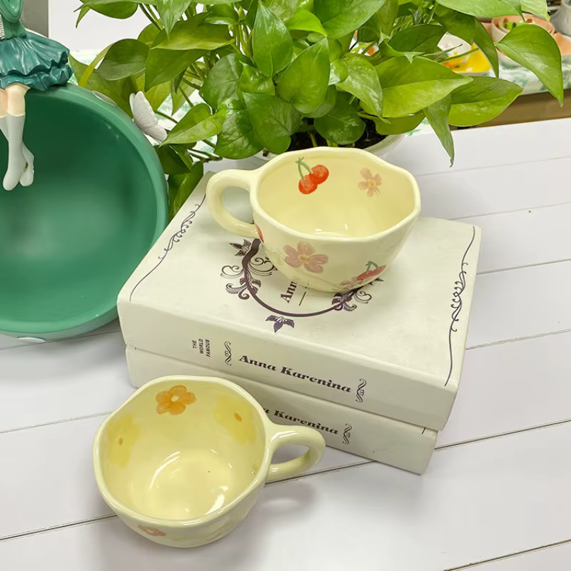 Tasses en céramique fleur irrégulière