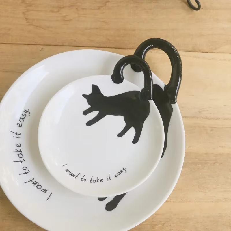 Assiette à dessert chat mignon pour le thé de l'après-midi