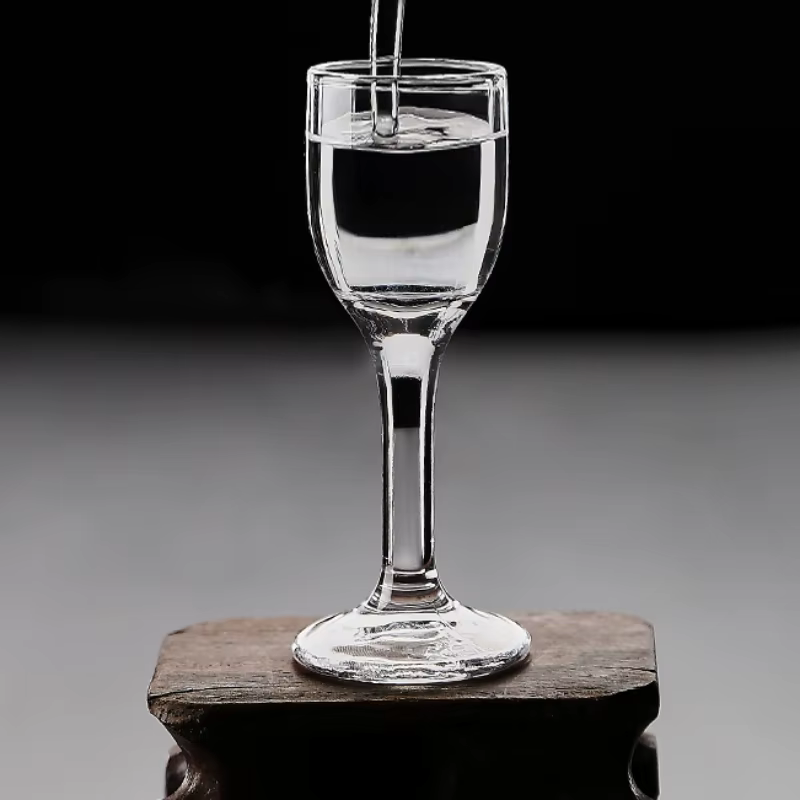 Ensemble de verres à liqueur à pied haut