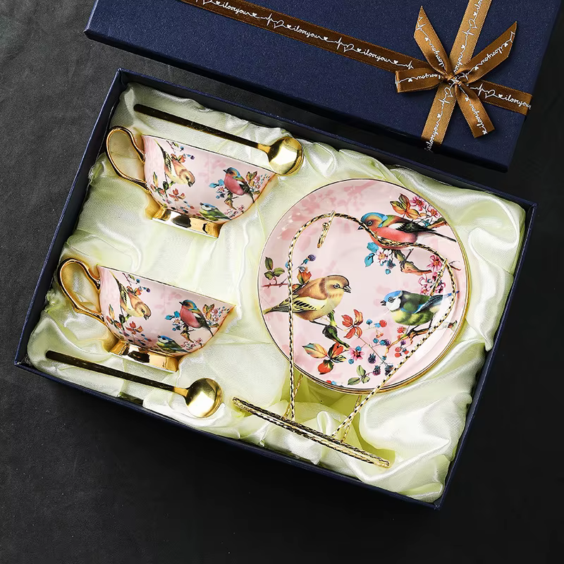 Ensemble de tasses à café européennes