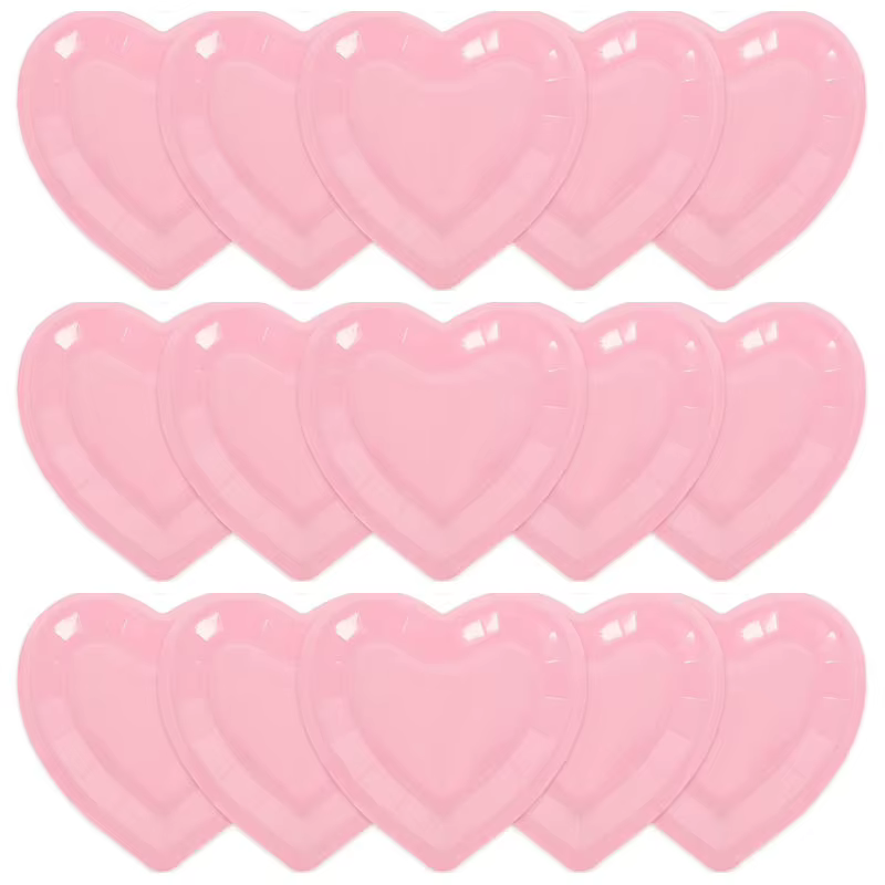 Assiette en papier d'amour pour la saint-valentin