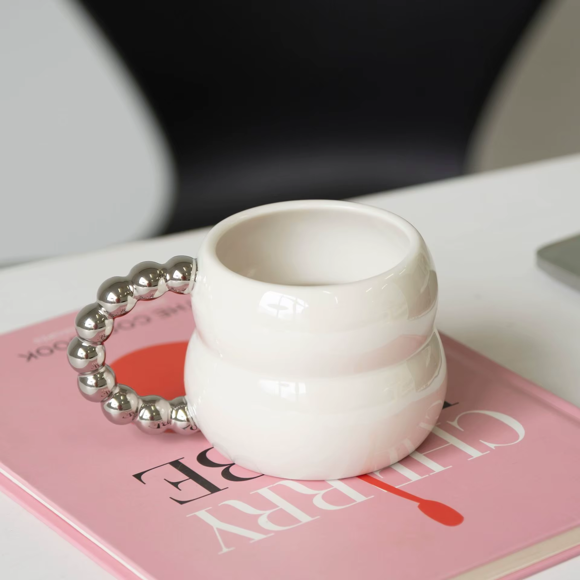 Tasse en céramique créative