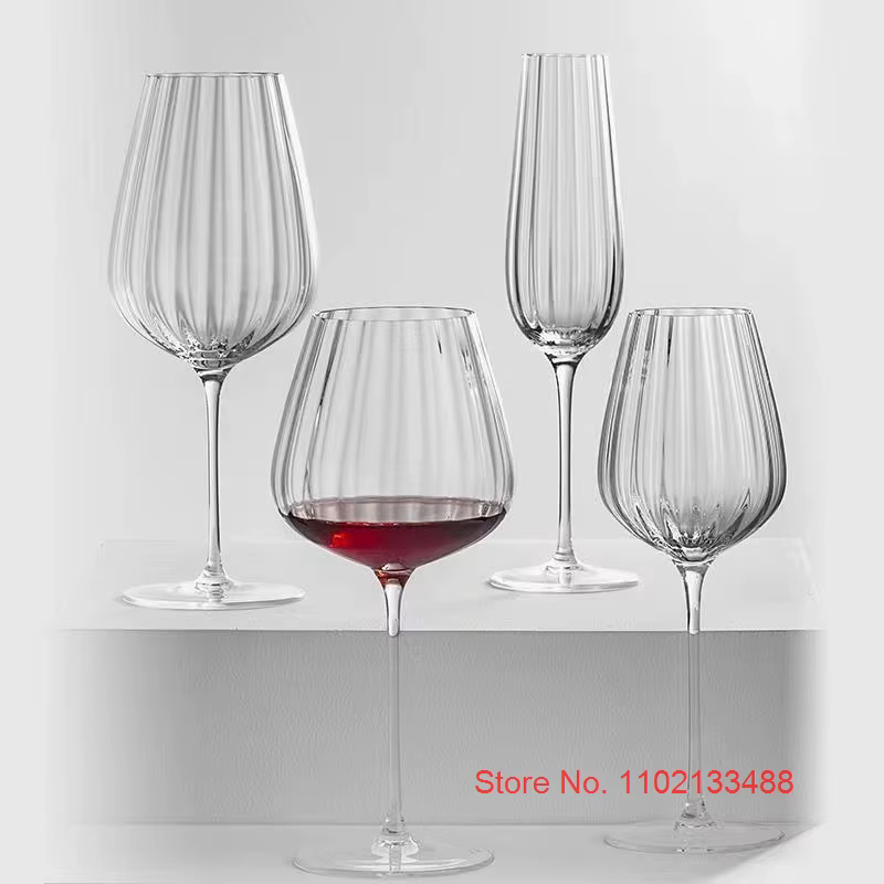 Verres à vin rouge en cristal série prisme optique lumineux