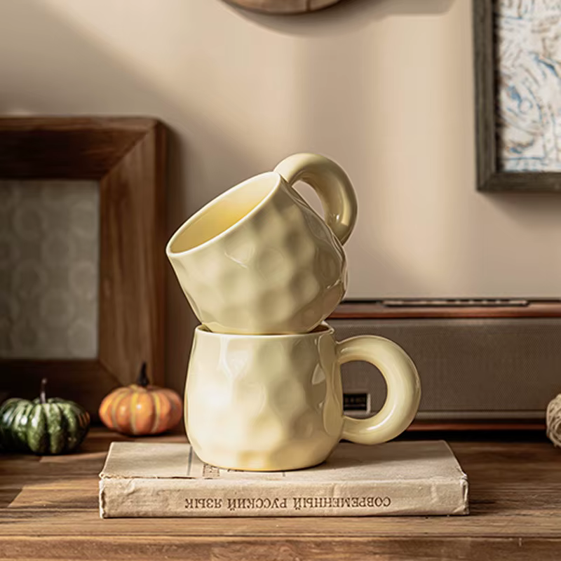 Tasses de Noël de tasse à café et crème Tasse en céramique Tasses drôles Tasse cadeau personnalisée pour thé Drinkware Tasses de petit déjeuner originales Bière