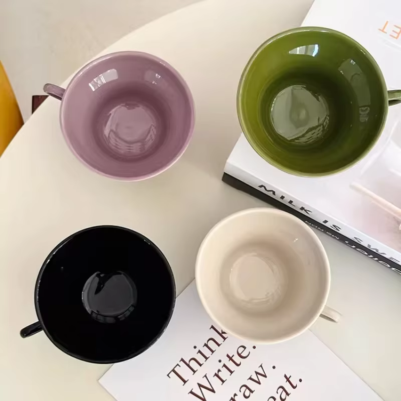 Tasse à café Tripodia en céramique exquise