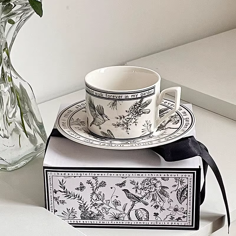 Ensemble de tasses à café rétro français noir et blanc