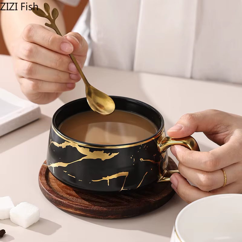 Tasse à café en céramique texturée effet marbre nordique