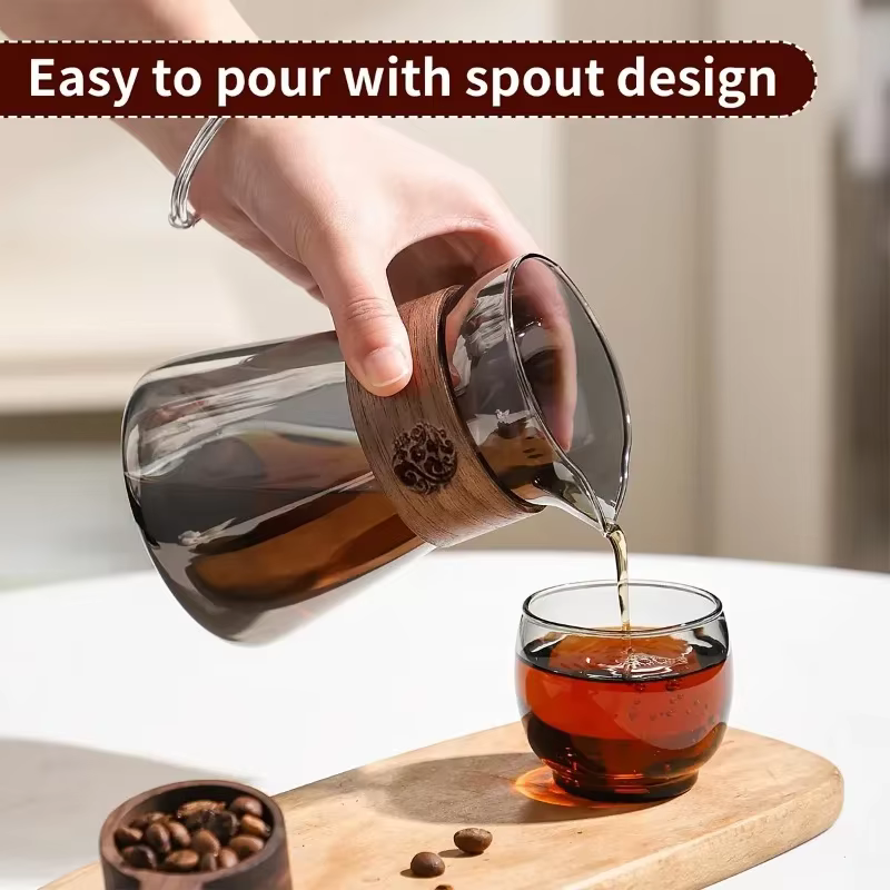 Carafe à café en verre avec couche en bois résistante à la chaleur
