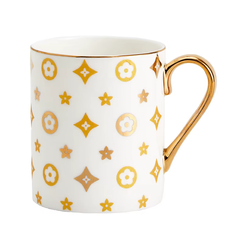 Tasse à café en céramique dorée peinte à la main de luxe légère
