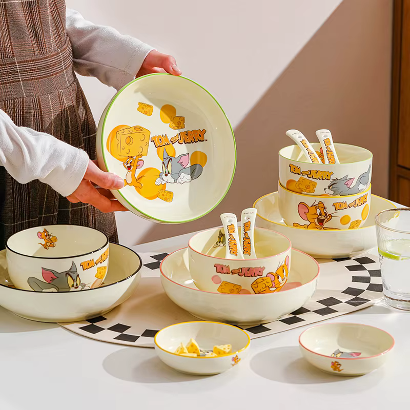 Assiette en porcelaine Tom et Jerry de 7 pouces