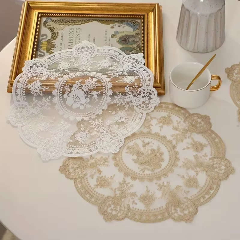 Tapis de Table en dentelle brodé de fleurs