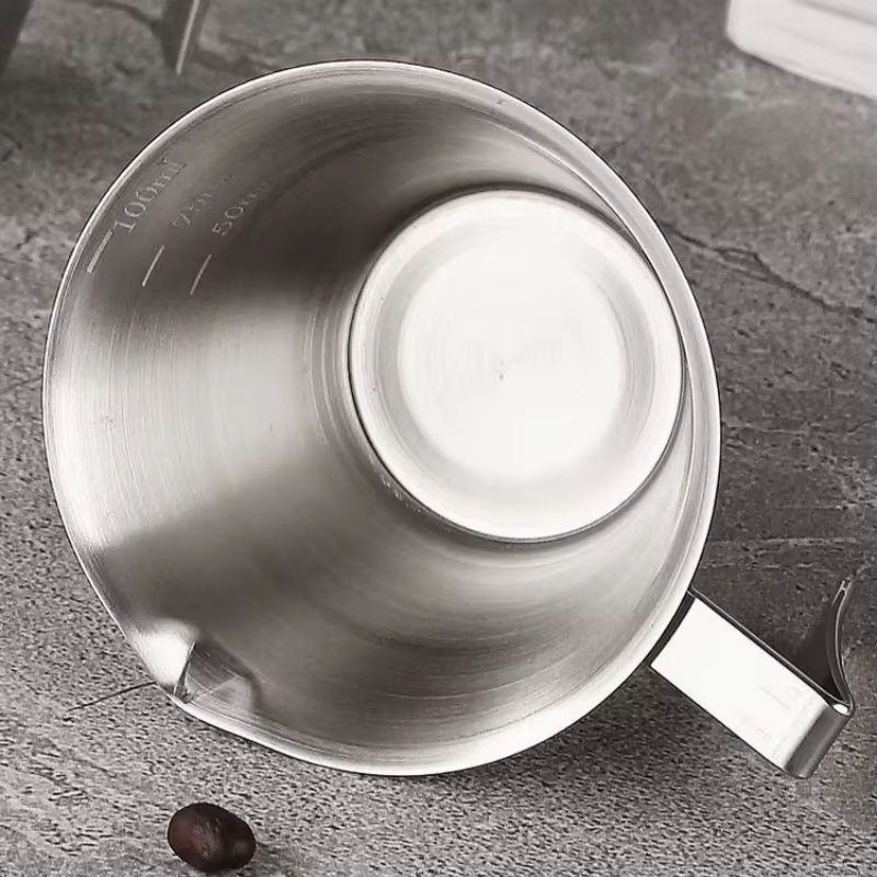 Tasse à expresso italienne avec échelle
