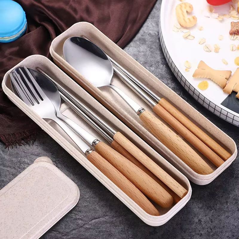 Ensemble de vaisselle en acier inoxydable avec manche en bois