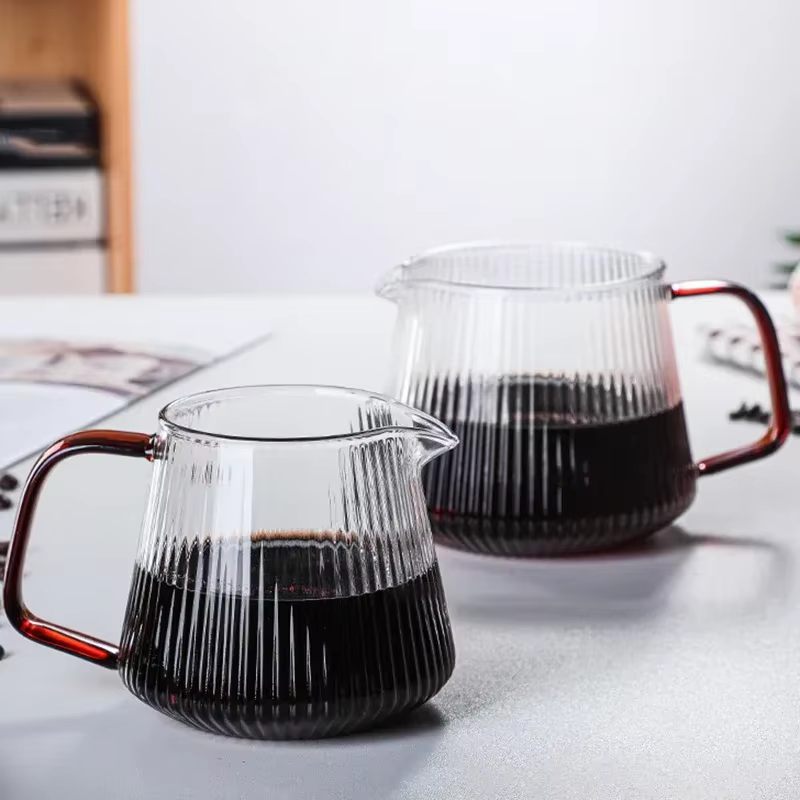 Cafetière élégante en verre à haute teneur en Borosilicate avec bec en V – pour le brassage verseur et les rituels de café à domicile