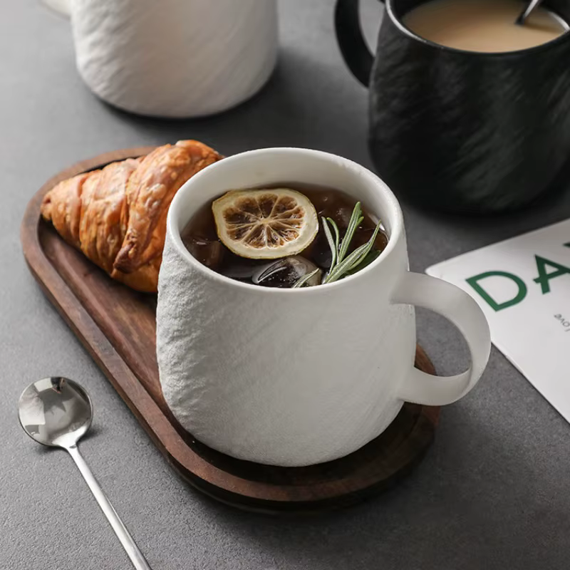 Tasse à café en céramique de bergame en pierre simple
