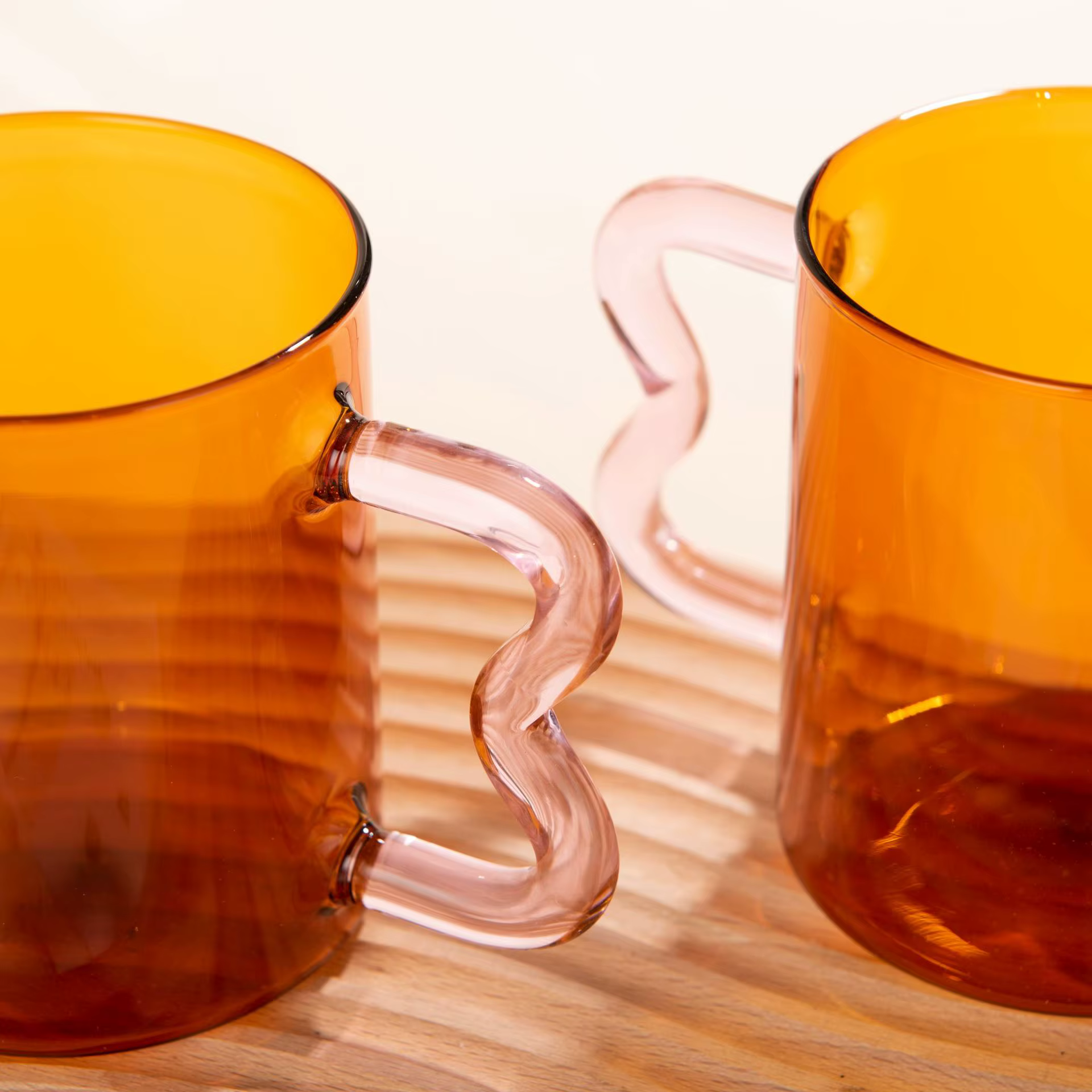 Tasse en Verre Coloré à Oreilles