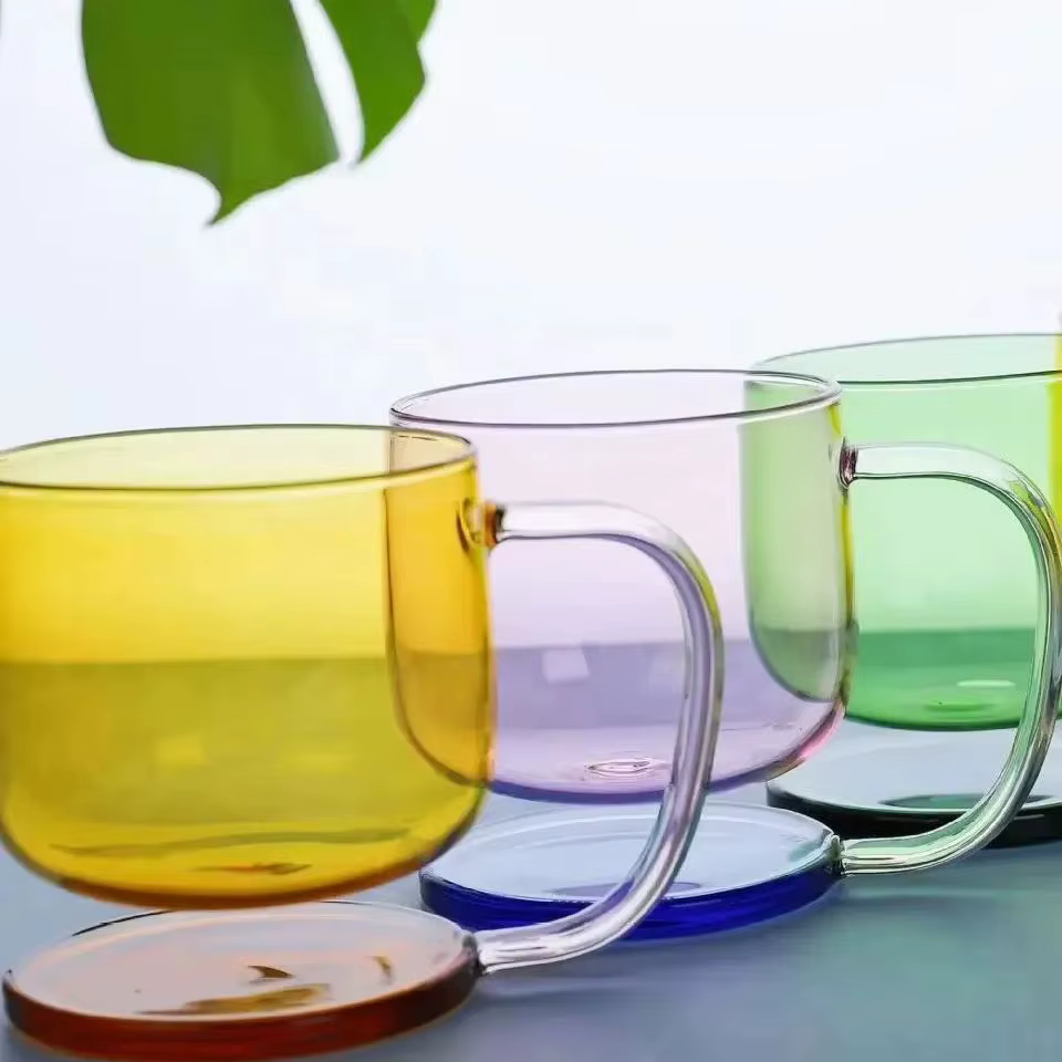 Tasse en verre à Suspension créative