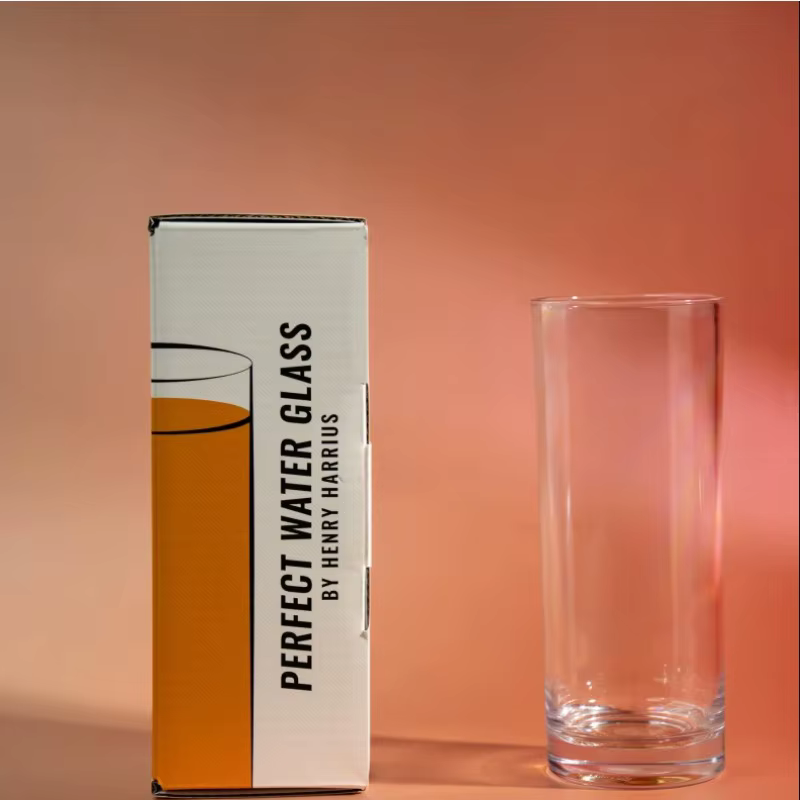 Verre à eau parfait et verre à Champagne parfait par Henry H